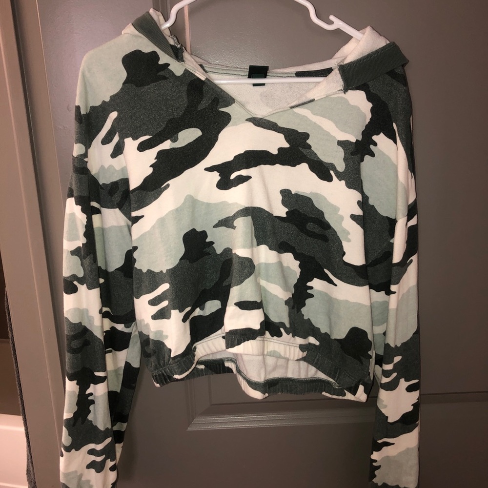 crop hoodie